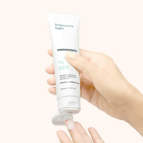 romige-reinigingsschuim-met-aha's-van-mesoestetic