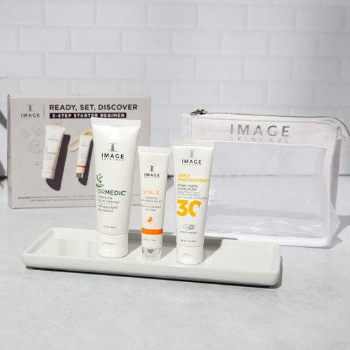 deze-image-set-bevat-een-cleanser-serum-en-dagcreme